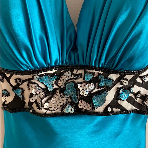 Turquoise sequined Gown - Picture 6 of 6